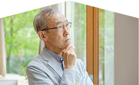 アパートの管理に悩む70代男性