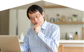 実家の空き家化に悩む50代男性